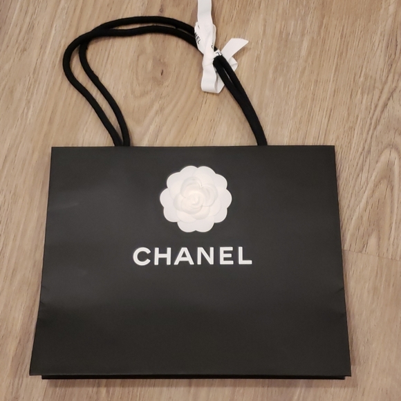 Chanel Bag Small - Picture 2 of 3